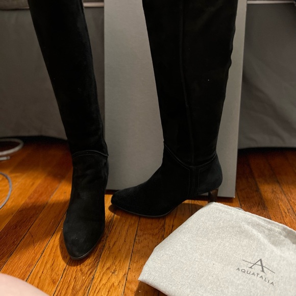 Aquatalia Devon Knee-High Suede Boots Stretch Side Zip Size 8 Women MSRP $695 - Picture 3 of 10